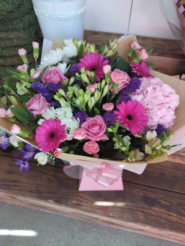 Flowers delivered to customer