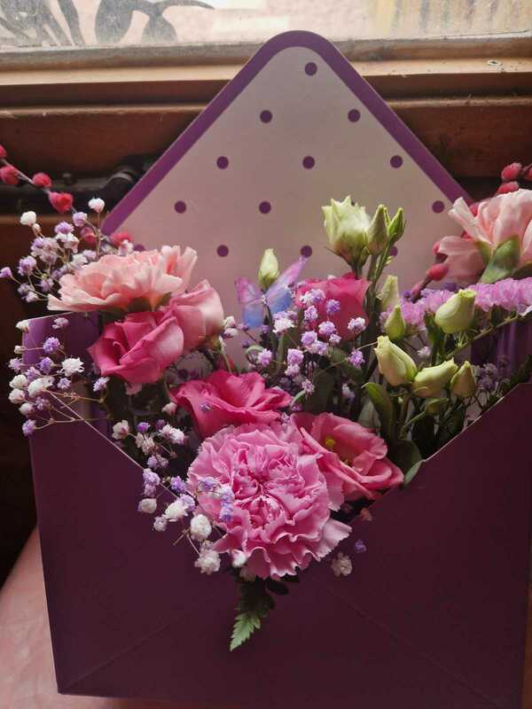 Flowers delivered to customer