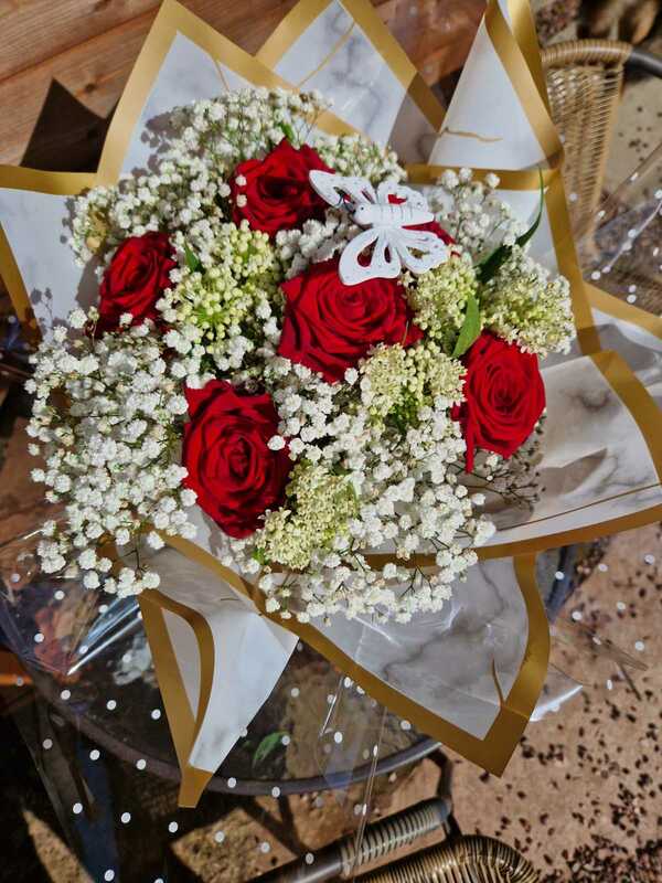 Flowers delivered to customer