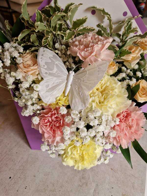 Flowers delivered to customer