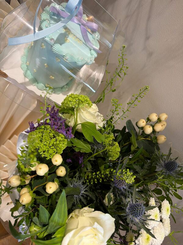 Flowers delivered to customer