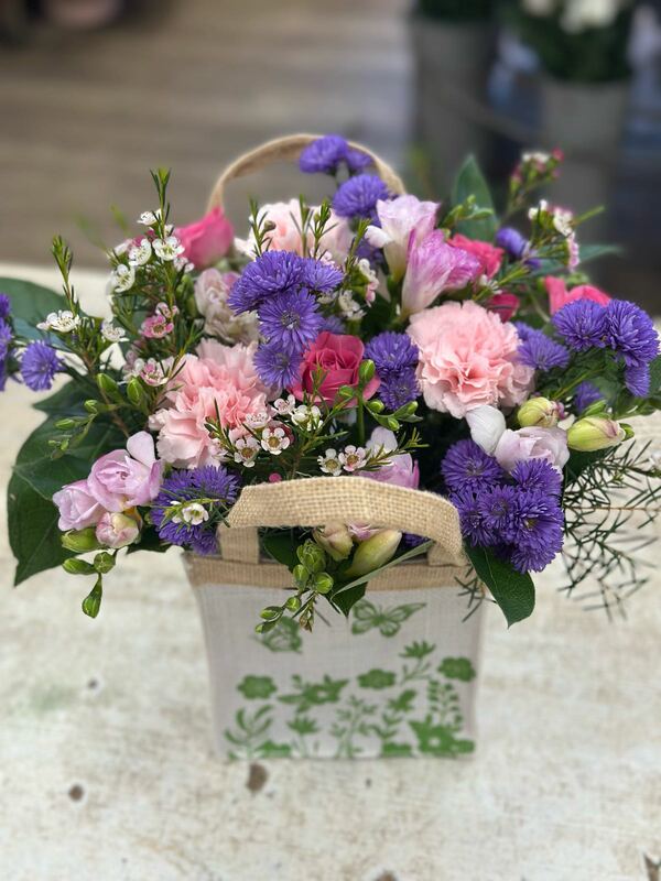 Flowers delivered to customer