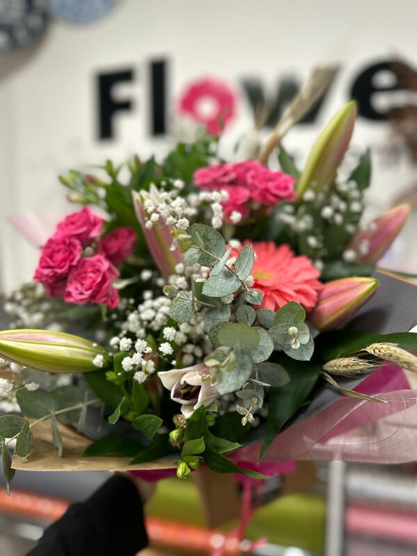 Flowers delivered to customer
