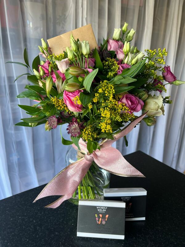 Flowers delivered to customer