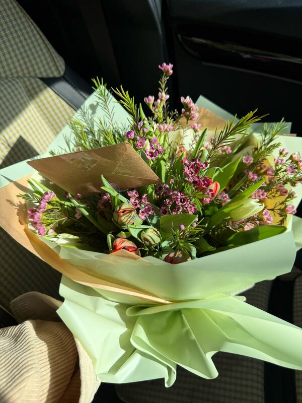 Flowers delivered to customer