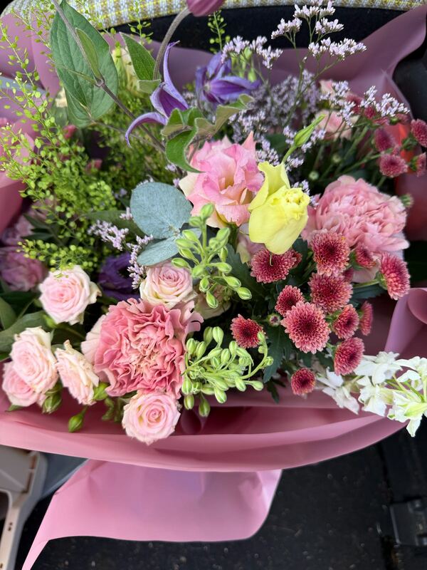 Flowers delivered to customer