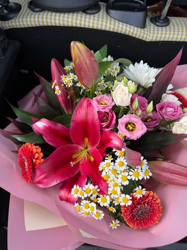 Flowers delivered to customer