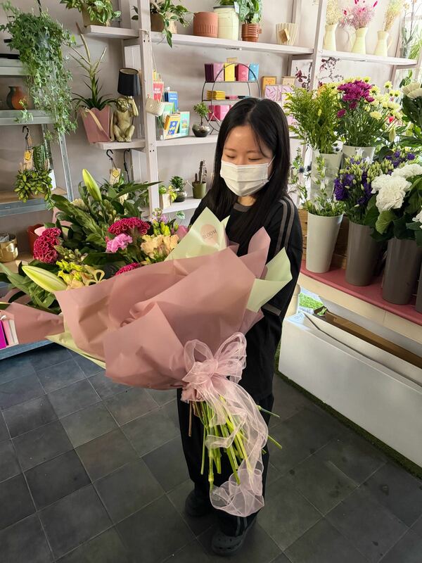 Flowers delivered to customer