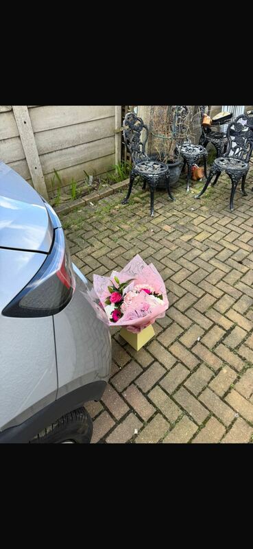 Flowers delivered to customer