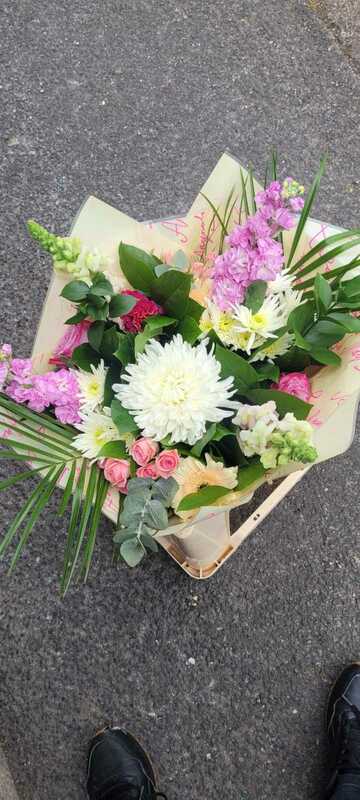 Flowers delivered to customer