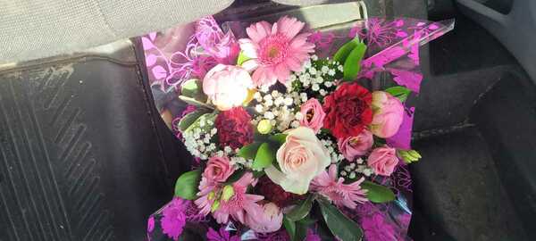 Flowers delivered to customer