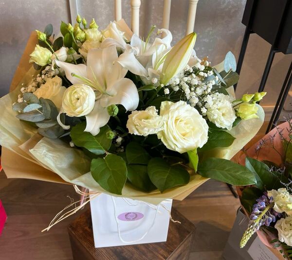 Flowers delivered to customer