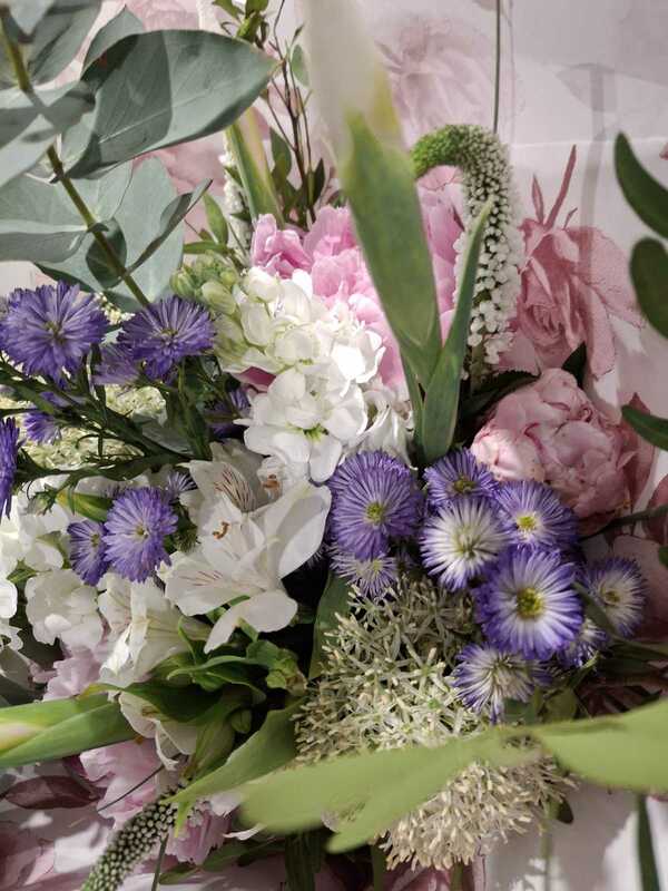 Flowers delivered to customer