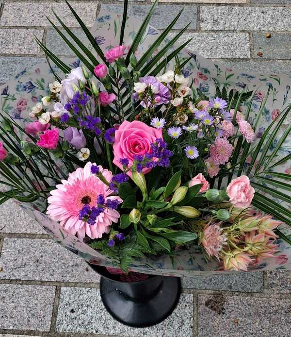 Flowers delivered to customer
