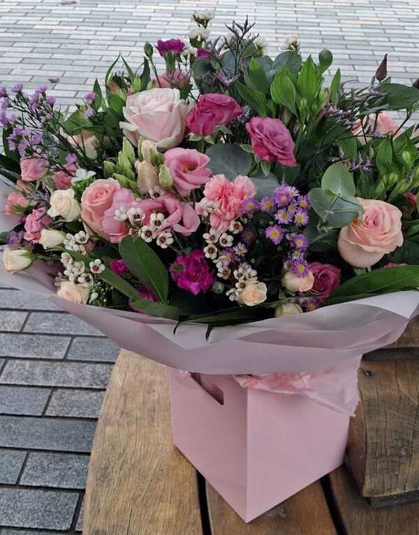 Flowers delivered to customer