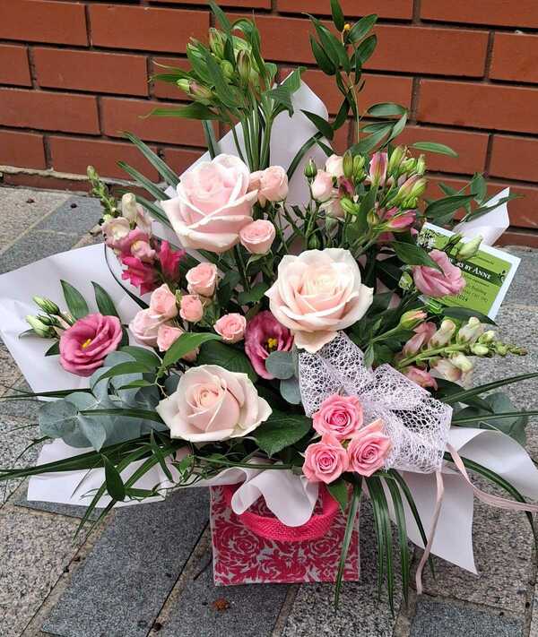Flowers delivered to customer