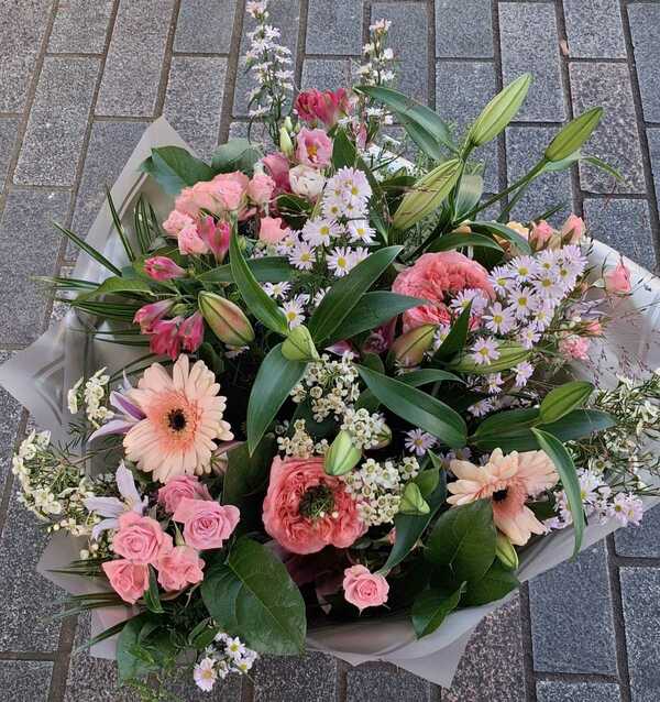Flowers delivered to customer