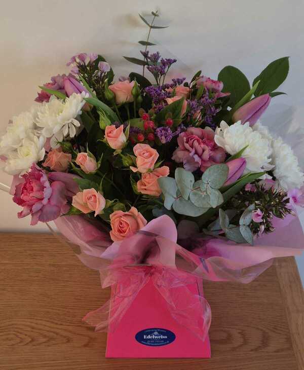 Flowers delivered to customer