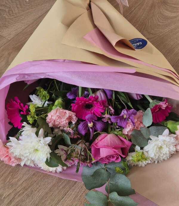 Flowers delivered to customer