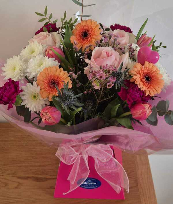 Flowers delivered to customer