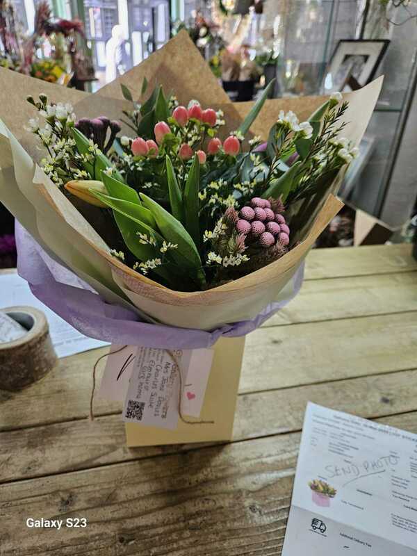 Flowers delivered to customer