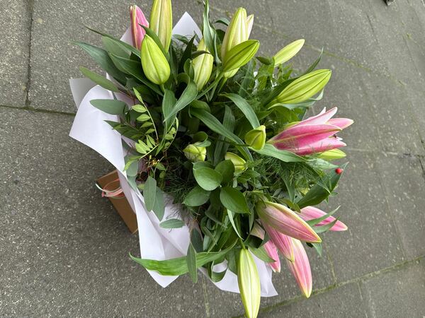 Flowers delivered to customer