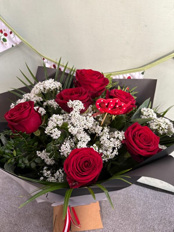 Flowers delivered to customer