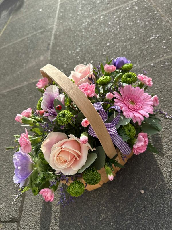 Flowers delivered to customer