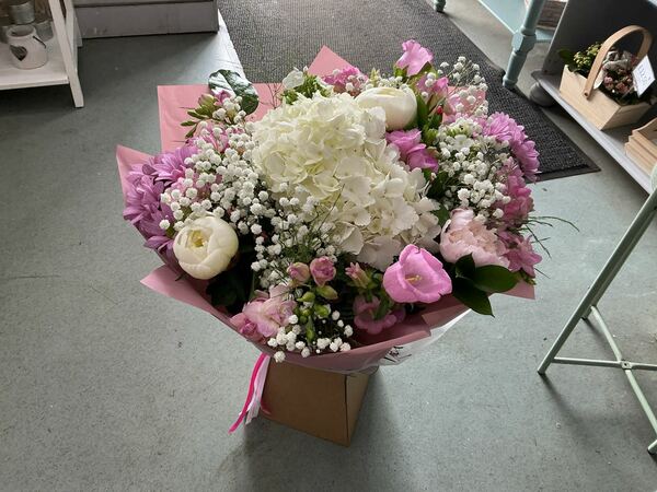 Flowers delivered to customer