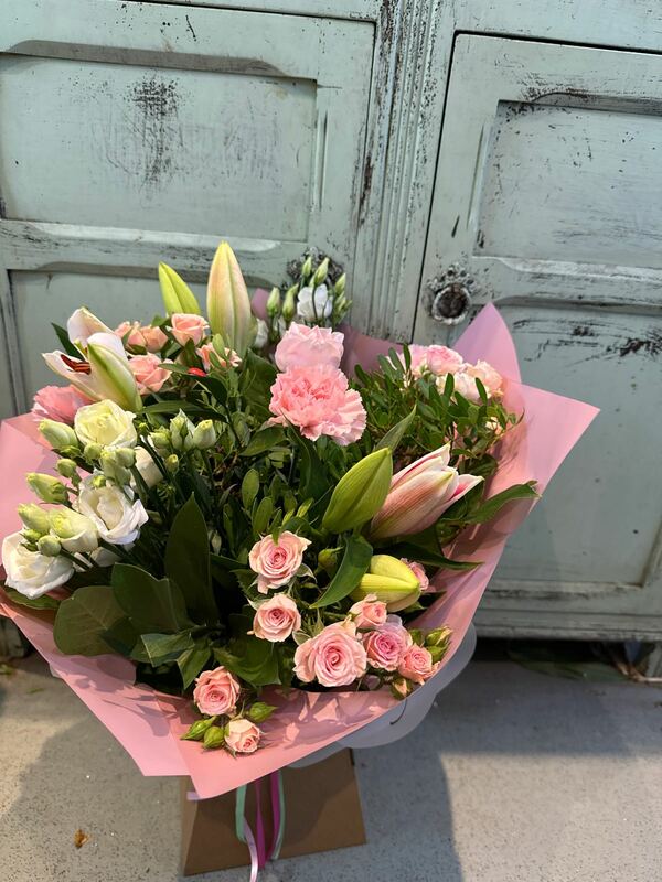 Flowers delivered to customer