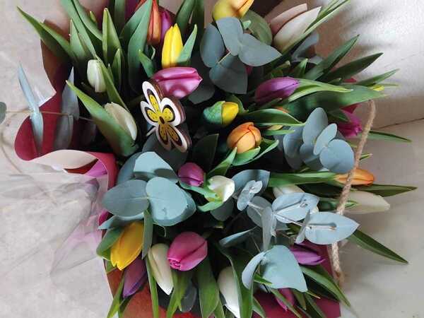 Flowers delivered to customer