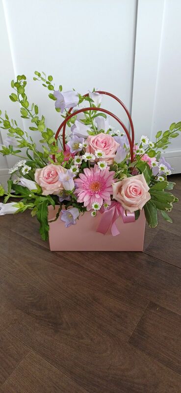 Flowers delivered to customer