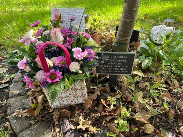 Flowers delivered to customer
