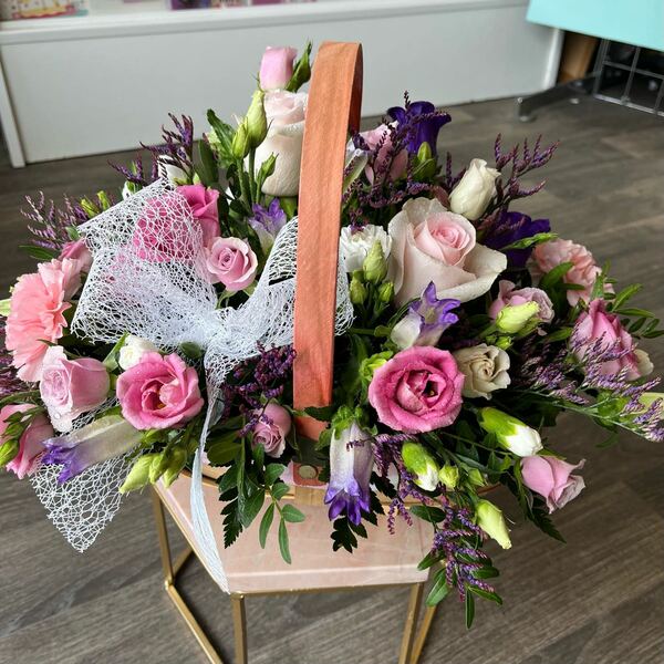 Flowers delivered to customer