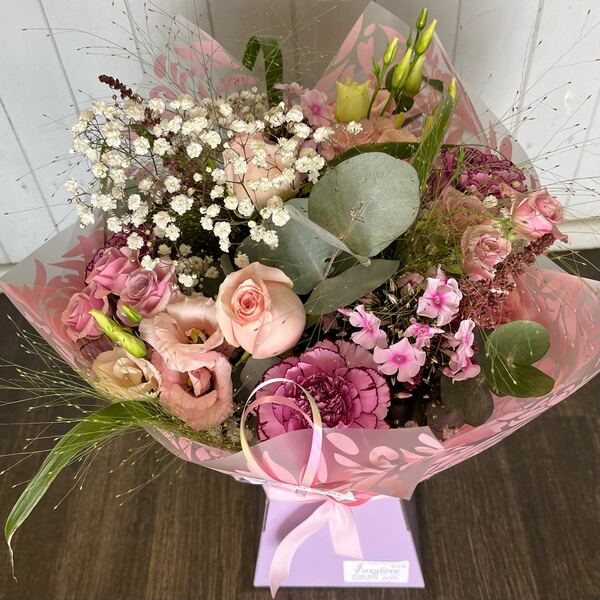 Flowers delivered to customer