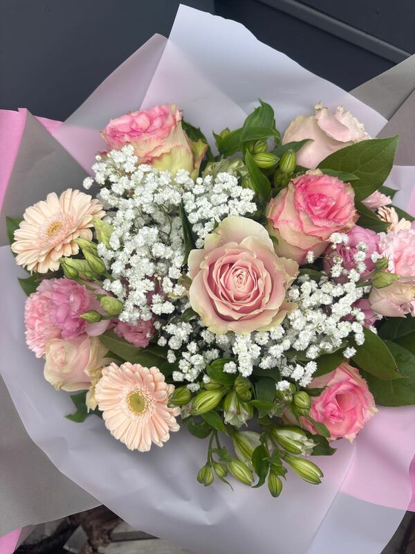Flowers delivered to customer