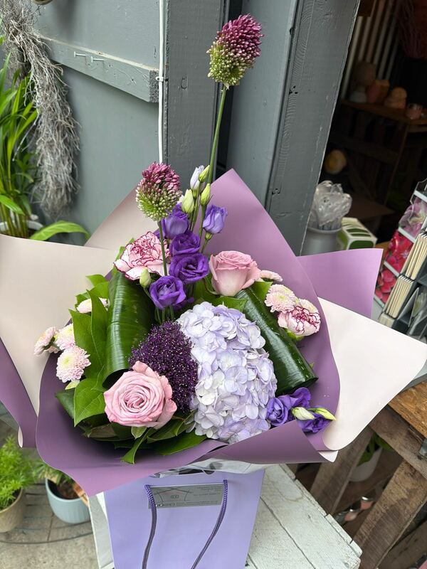 Flowers delivered to customer