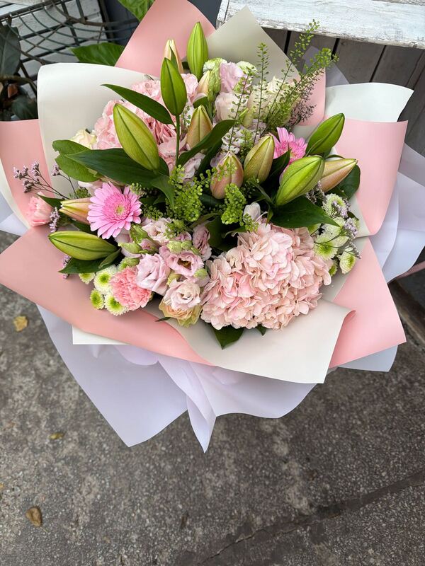 Flowers delivered to customer