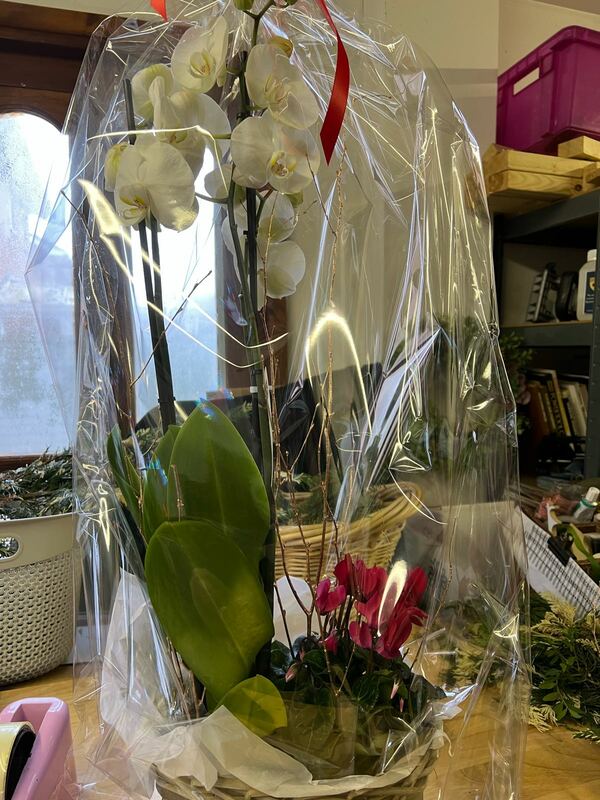 Flowers delivered to customer