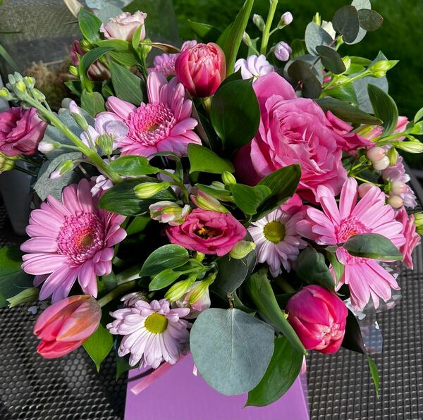 Flowers delivered to customer
