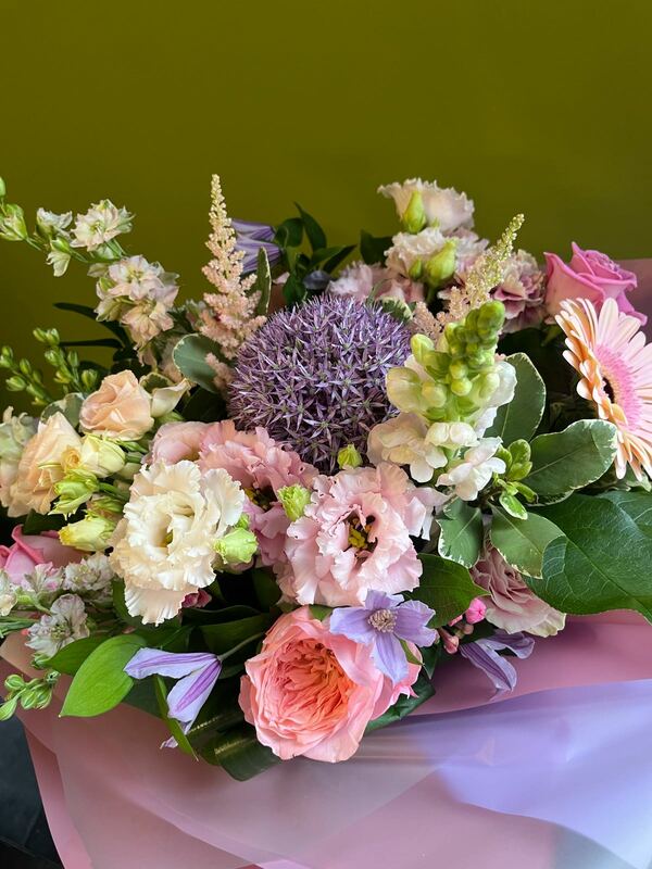Flowers delivered to customer