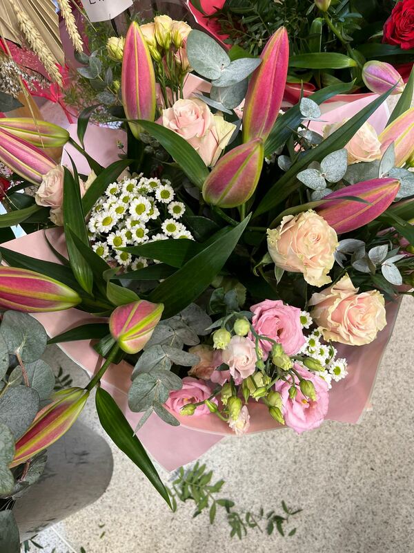 Flowers delivered to customer
