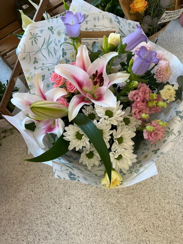 Flowers delivered to customer