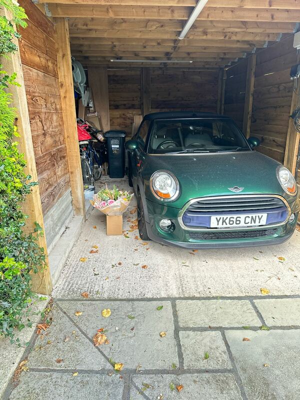 Flowers delivered to customer