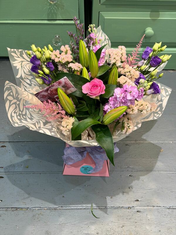 Flowers delivered to customer