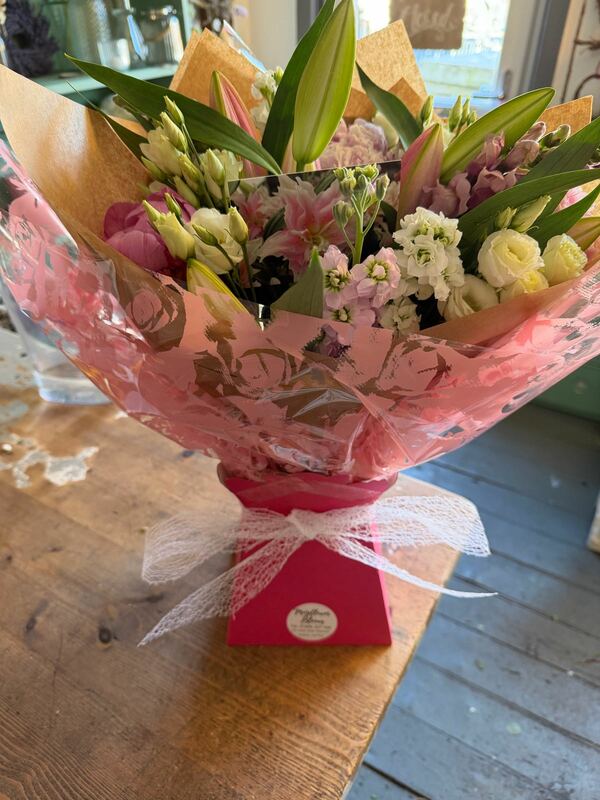 Flowers delivered to customer