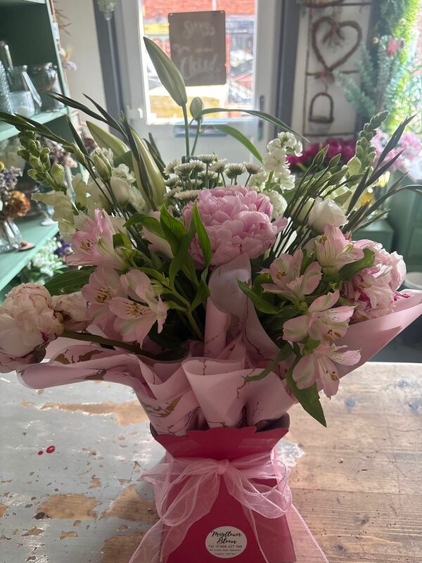 Flowers delivered to customer