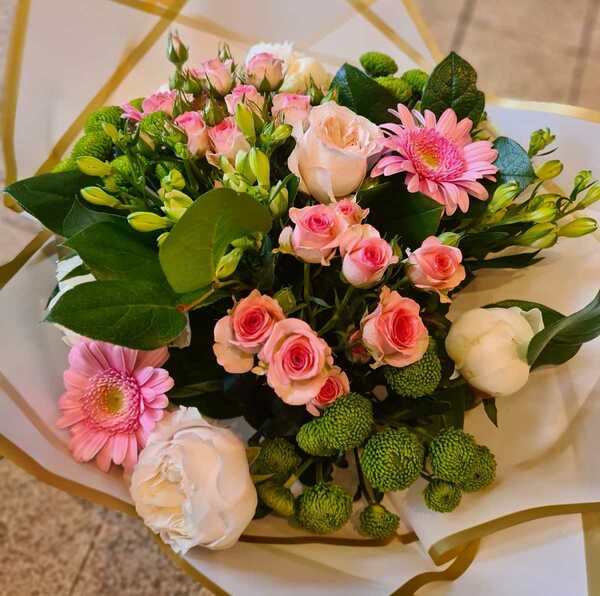 Flowers delivered to customer