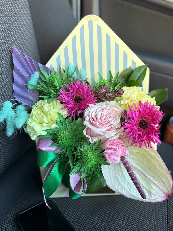 Flowers delivered to customer