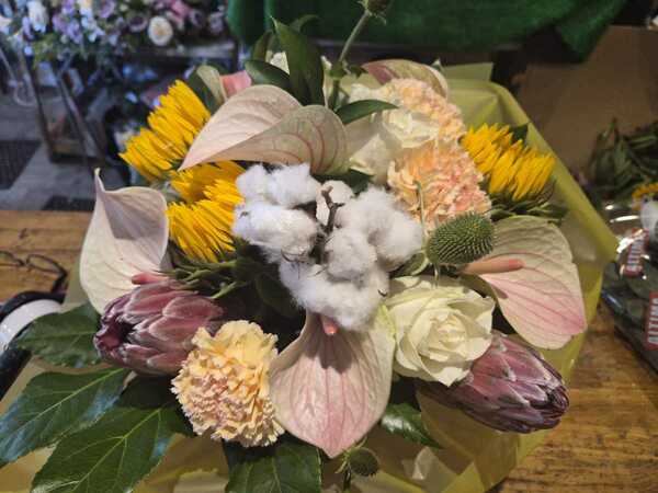 Flowers delivered to customer